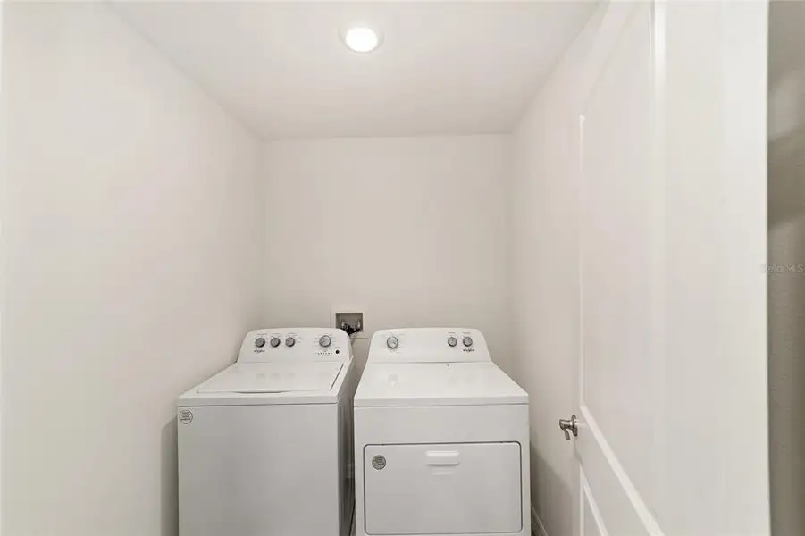 Close-up of interior finishes inside a home in Huntington Ridge, Ocala (Image 20).