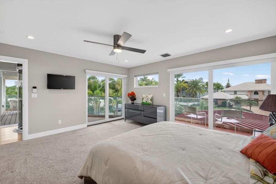 Furnished interior view inside a new home in , Fort Lauderdale (Image 46).