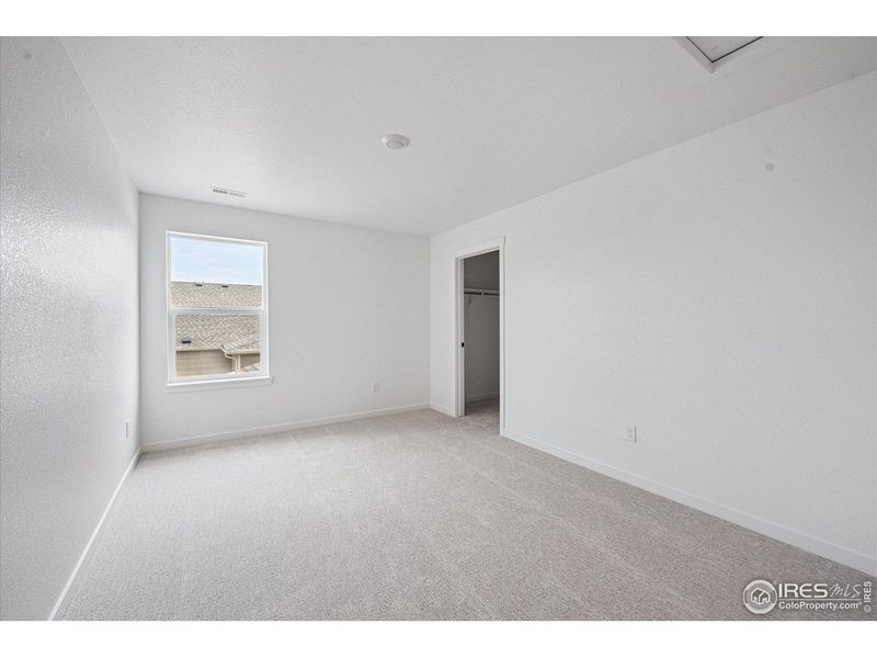 Spacious, unfurnished interior of a new home in Hansen Farm, Fort Collins (Image 18).