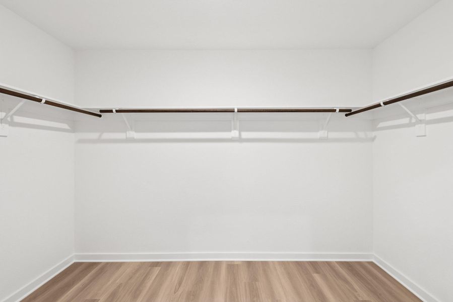 Spacious, unfurnished interior of a new home in Lago Mar, Santa Fe (Image 10). Spacious, unfurnished interior of a new home in Lago Mar, Santa Fe (Image 10).