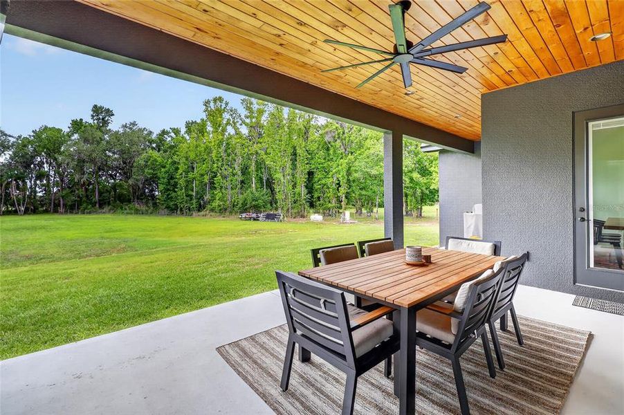 Exterior details and patio area of a home in , Lakeland (Image 33).