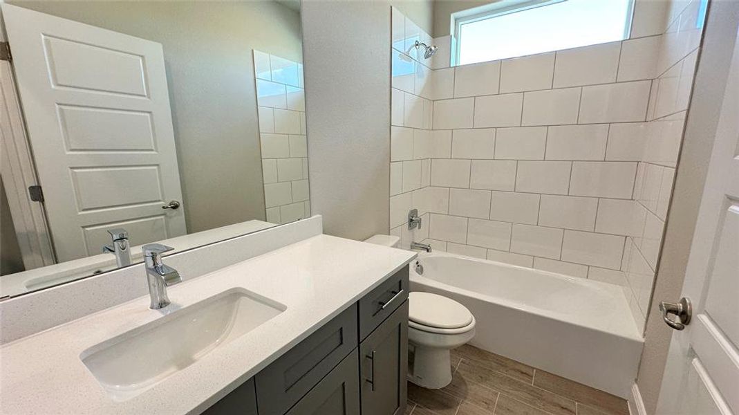 Furnished interior view inside a new home in Rock Creek Ranch, Fort Worth (Image 9). Furnished interior view inside a new home in Rock Creek Ranch, Fort Worth (Image 9).