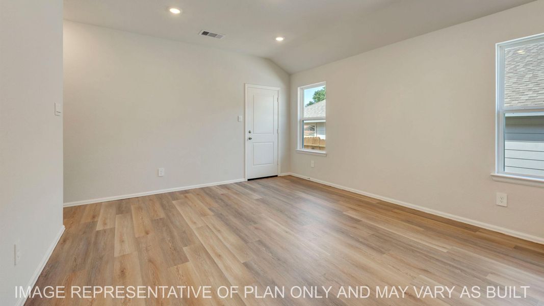 Spacious, unfurnished interior of a new home in Wilkins Valley, Brenham (Image 9).
