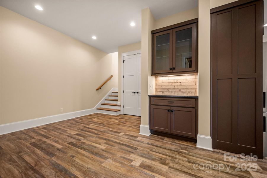 Spacious, unfurnished interior of a new home in , Tryon (Image 20).