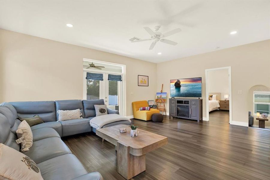 Furnished interior view inside a new home in , Tampa (Image 9).