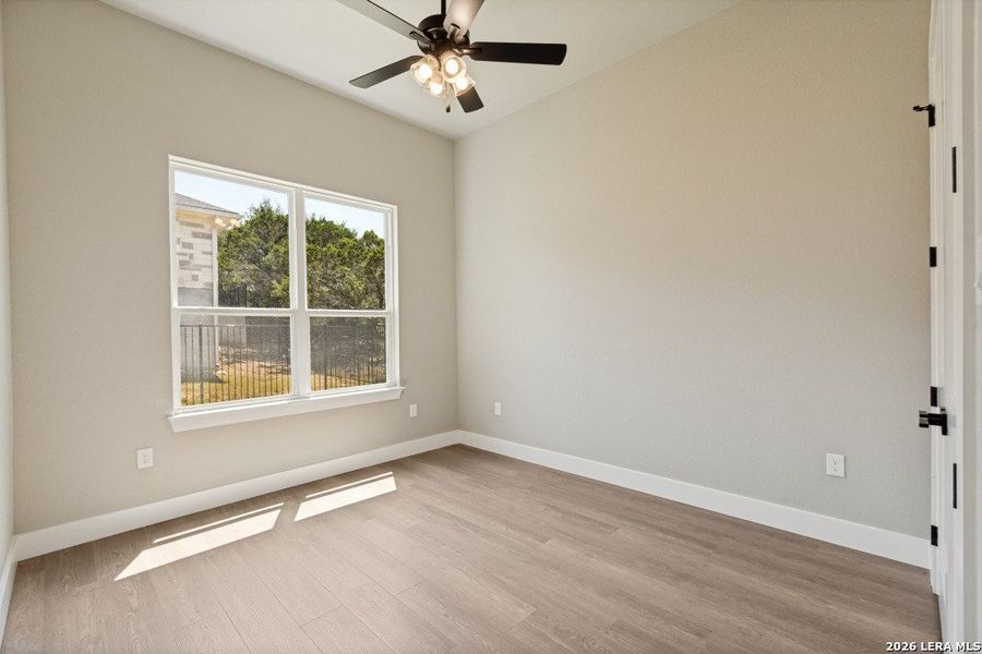 Spacious, unfurnished interior of a new home in , Canyon Lake (Image 11).