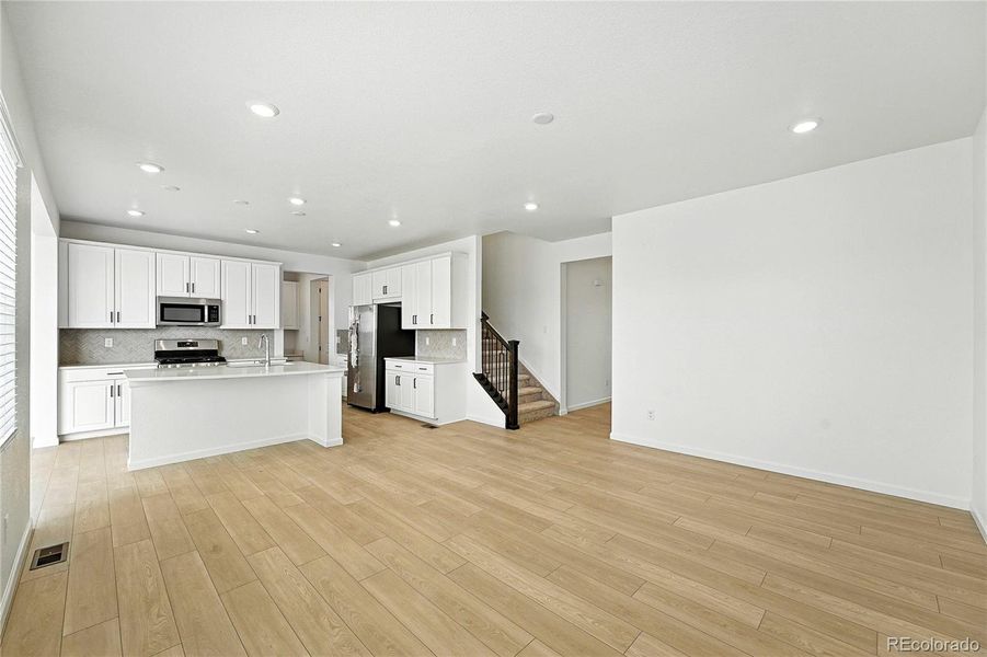 39712 Penn Road ~ Ready Now!