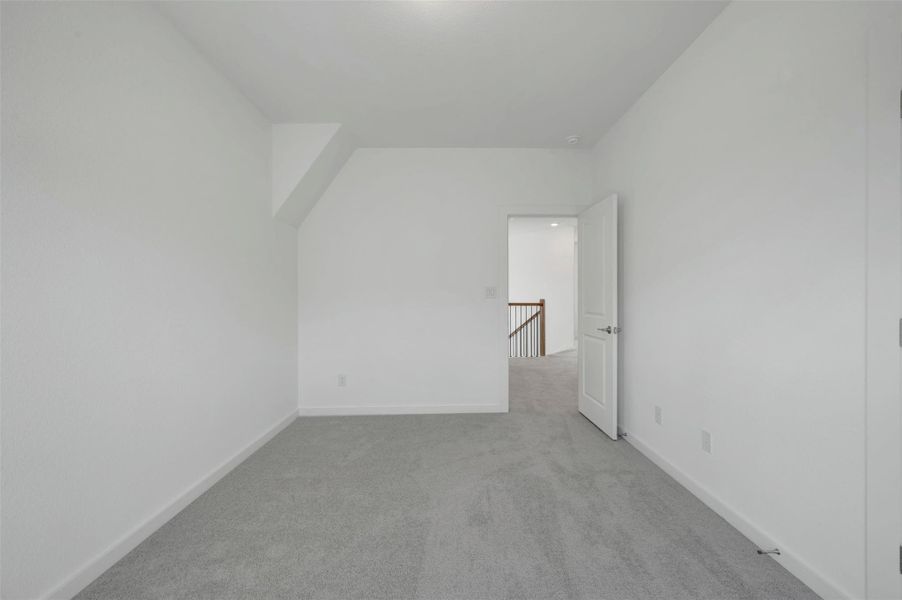 Spacious, unfurnished interior of a new home in Heritage, Dripping Springs (Image 10).