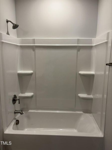 {WCC 611 HBa Tub