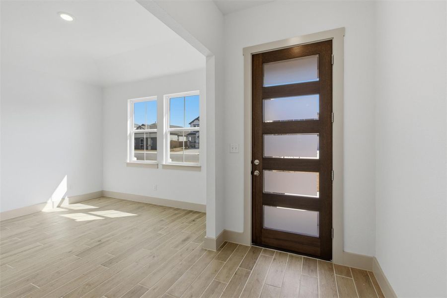 Spacious, unfurnished interior of a new home in Enclave at Cele, Pflugerville (Image 14).