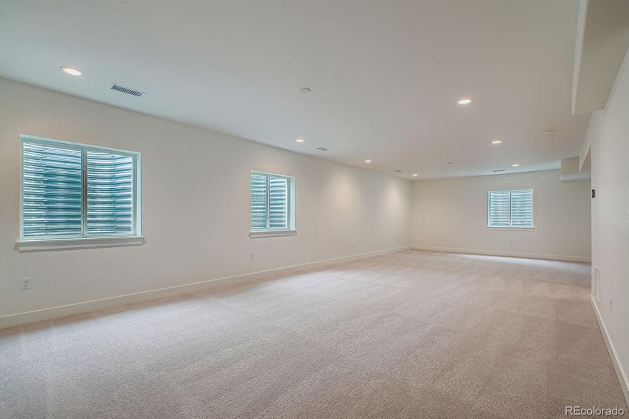 Spacious, unfurnished interior of a new home in Hilltop 55+ at Inspiration 55s, Aurora (Image 22).