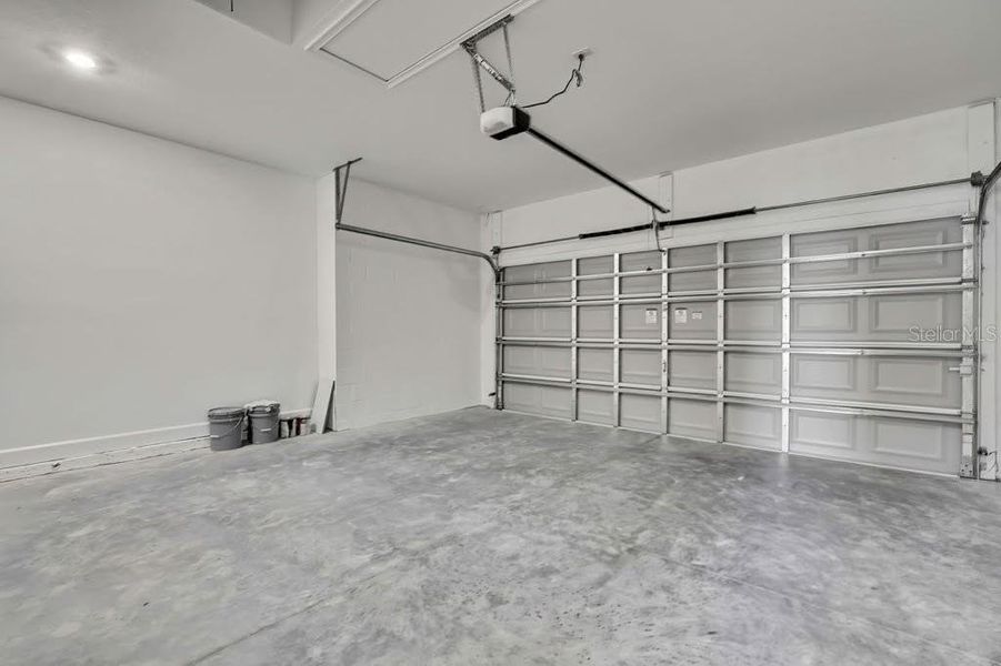 Spacious, unfurnished interior of a new home in , Spring Hill (Image 41).