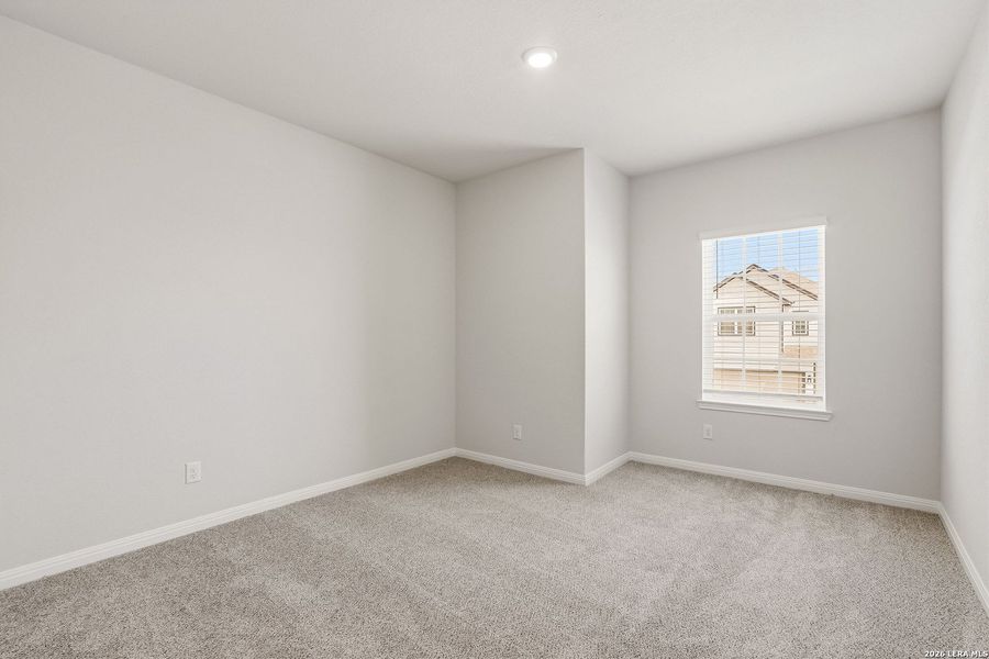 Spacious, unfurnished interior of a new home in Melissa Ranch, San Antonio (Image 19).