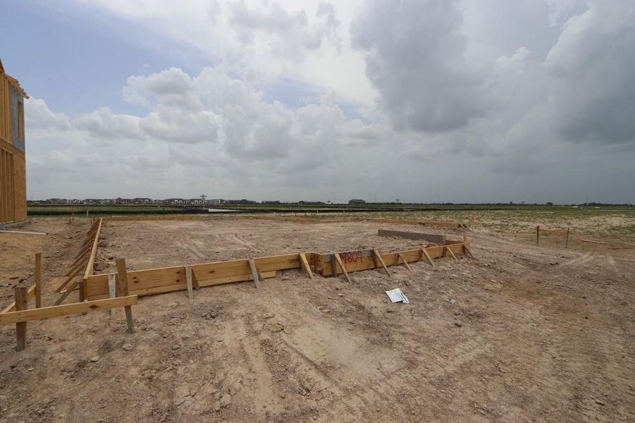 Every foundation at DWH is engineered and it’s inspected three times! We do not do “batch” testing. Rest easy knowing your foundation comes with a 10 year warranty. Every foundation at DWH is engineered and it’s inspected three times! We do not do “batch” testing. Rest easy knowing your foundation comes with a 10 year warranty.