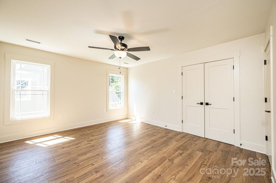 Spacious, unfurnished interior of a new home in , Hickory (Image 33).