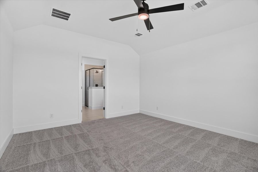 Spacious, unfurnished interior of a new home in Taylor Ranch, Springtown (Image 34).