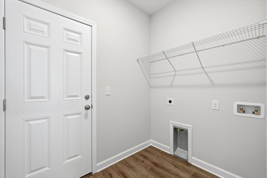 Spacious, unfurnished interior of a new home in Southern Charm, Crestview (Image 38).