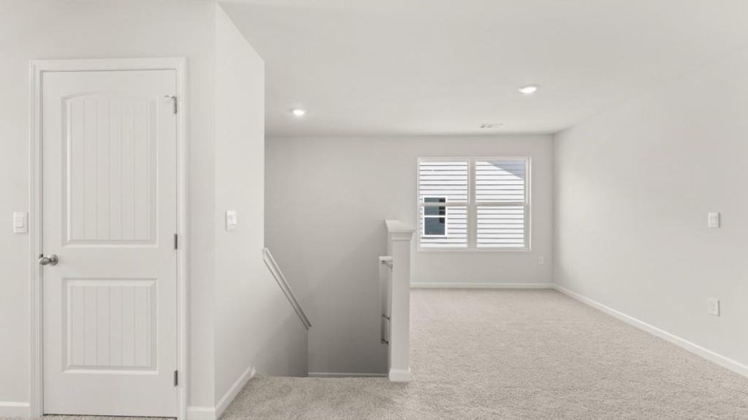 Spacious, unfurnished interior of a new home in Braselton Village, Braselton (Image 15).