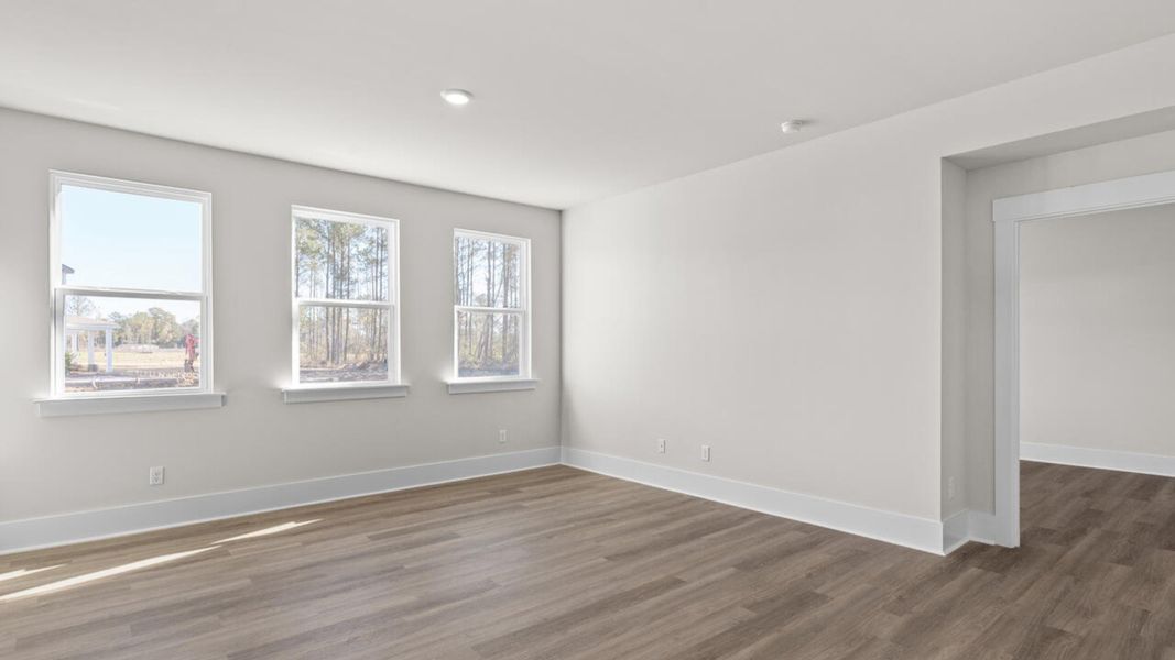 Spacious, unfurnished interior of a new home in Indigo Preserve, Leland (Image 18).