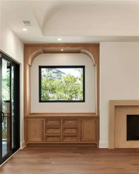 Image 58 of a home in .