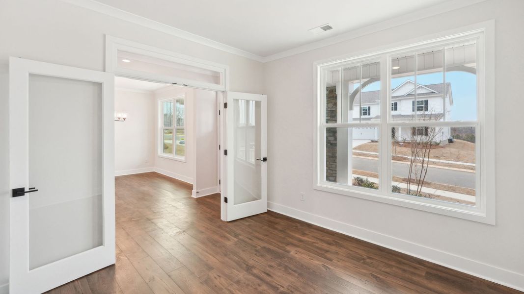Spacious, unfurnished interior of a new home in Westport, York (Image 16).