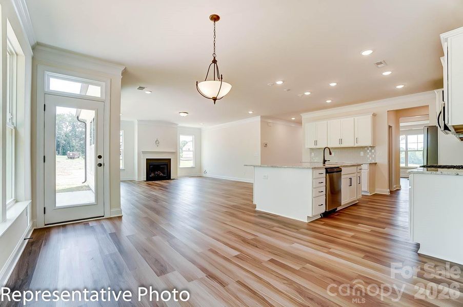 Spacious, unfurnished interior of a new home in Robinson Oaks, Gastonia (Image 9). Spacious, unfurnished interior of a new home in Robinson Oaks, Gastonia (Image 9).