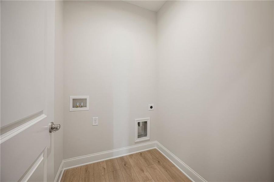 Spacious, unfurnished interior of a new home in , Cartersville (Image 15).