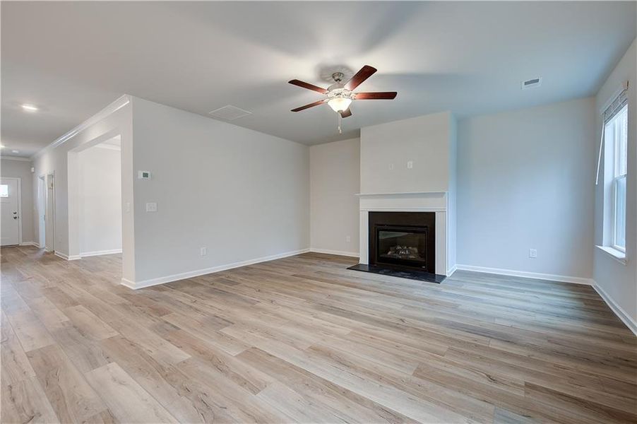 Spacious, unfurnished interior of a new home in Cooper Park, McDonough (Image 14).