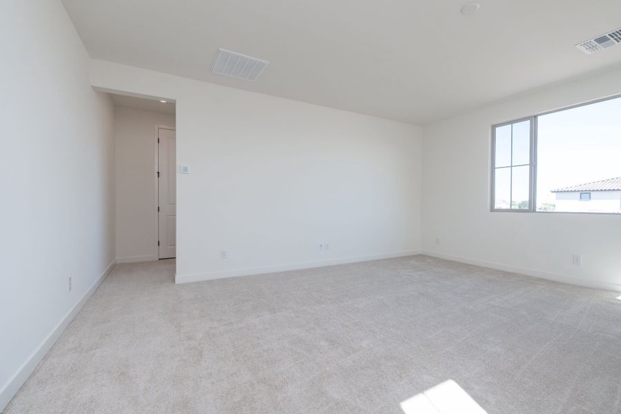 Spacious, unfurnished interior of a new home in Waterston Central, Gilbert (Image 17). Spacious, unfurnished interior of a new home in Waterston Central, Gilbert (Image 17).