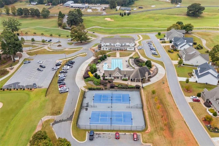 Community amenities in , Homer (Image 42).