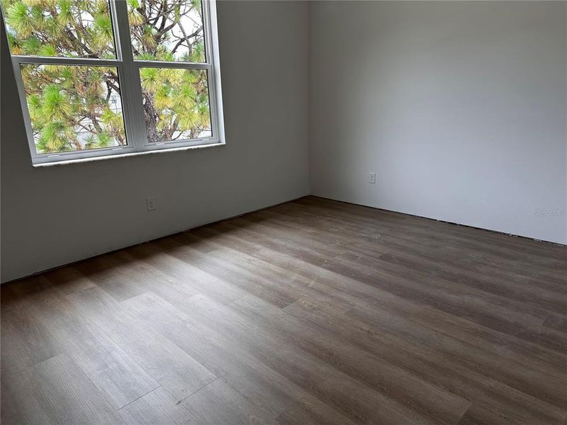 Spacious, unfurnished interior of a new home in , Tampa (Image 65).