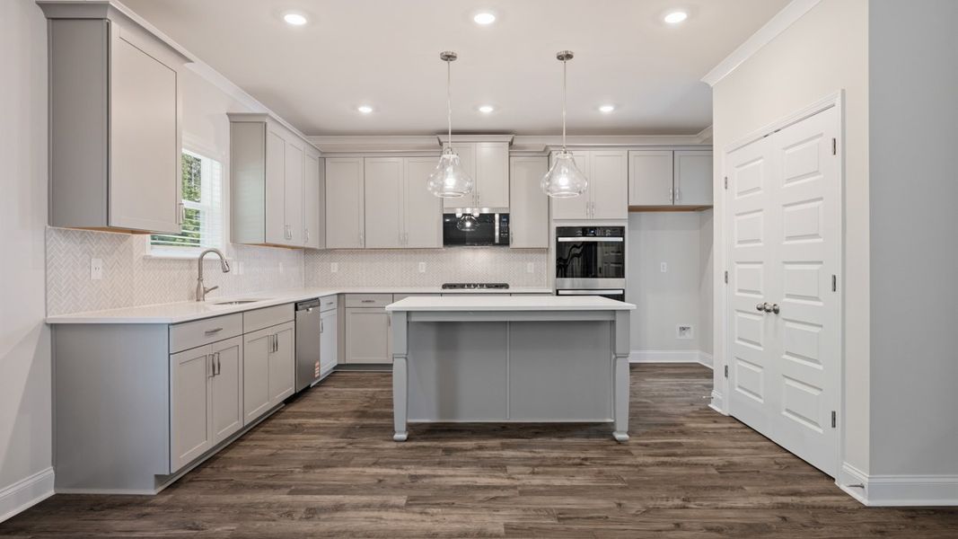 Furnished interior view inside a new home in Heritage Pointe, Senoia (Image 4).