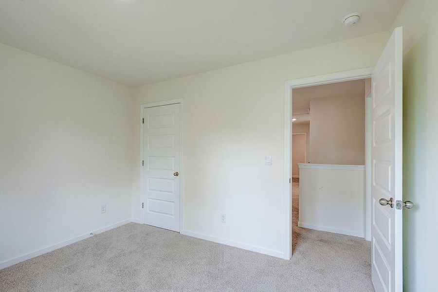 Spacious, unfurnished interior of a new home in Cedar Ridge - Locust Grove Station, Locust Grove (Image 29).