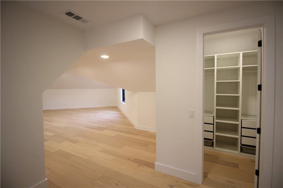 Spacious, unfurnished interior of a new home in , Sandy Springs (Image 42). Spacious, unfurnished interior of a new home in , Sandy Springs (Image 42).