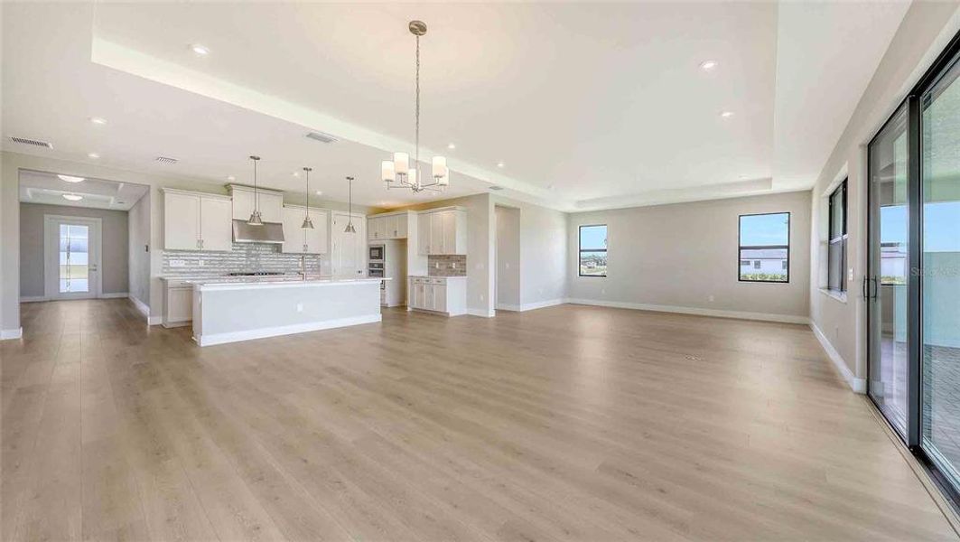 Spacious, unfurnished interior of a new home in Woodland Preserve, Parrish (Image 26).