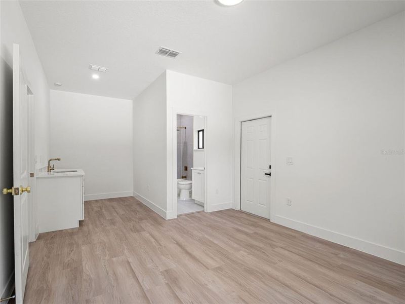 Spacious, unfurnished interior of a new home in , Apopka (Image 24). Spacious, unfurnished interior of a new home in , Apopka (Image 24).