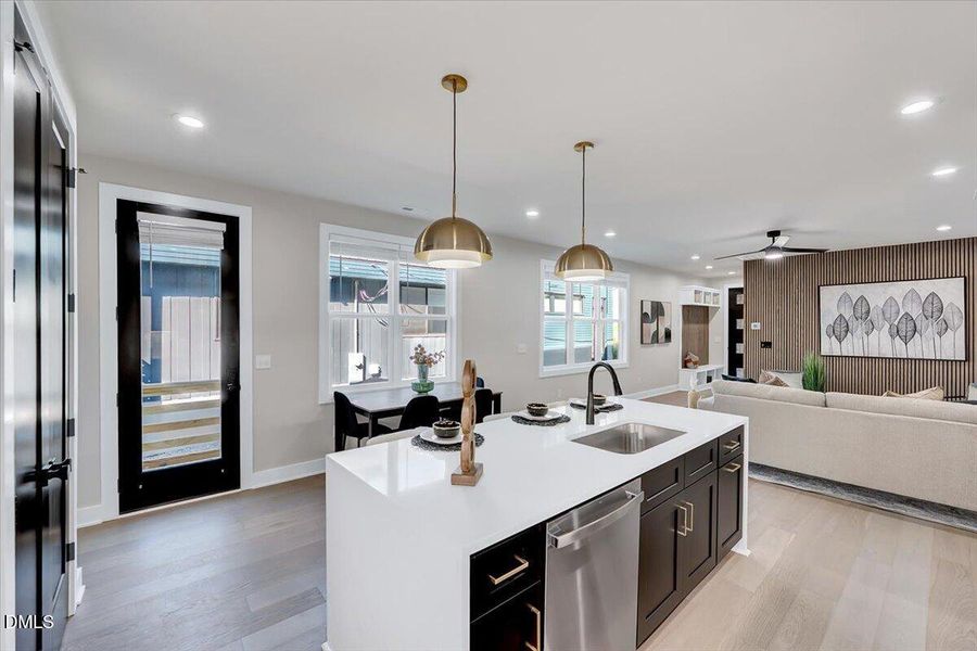 15-730 Hopkins St-15