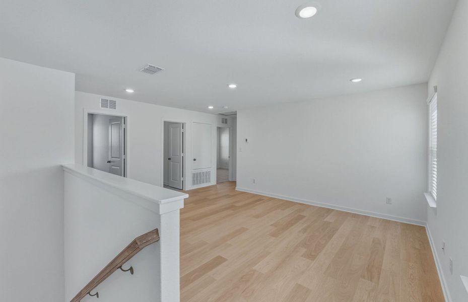Spacious, unfurnished interior of a new home in Sunfield, Buda (Image 41). Spacious, unfurnished interior of a new home in Sunfield, Buda (Image 41).