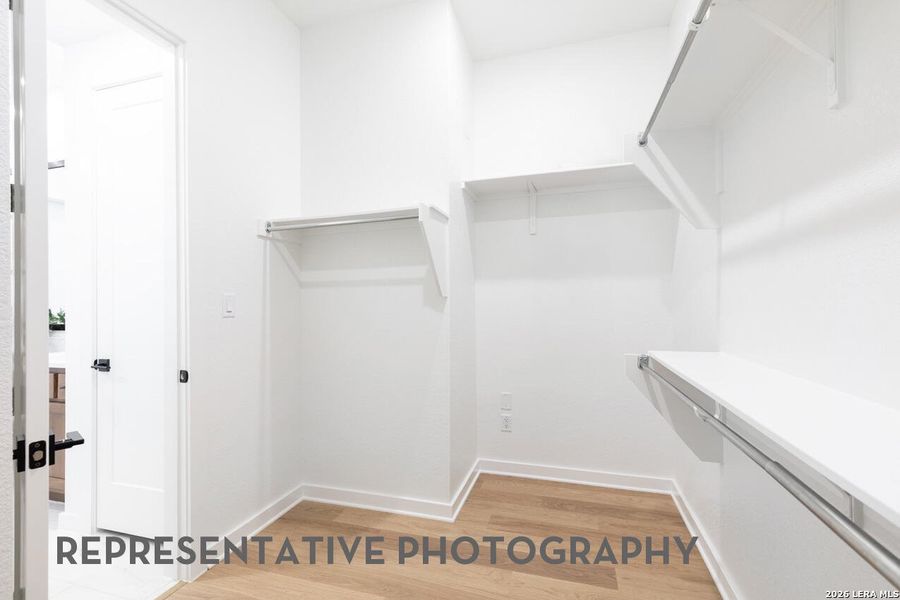 Spacious, unfurnished interior of a new home in Davis Ranch, San Antonio (Image 19).