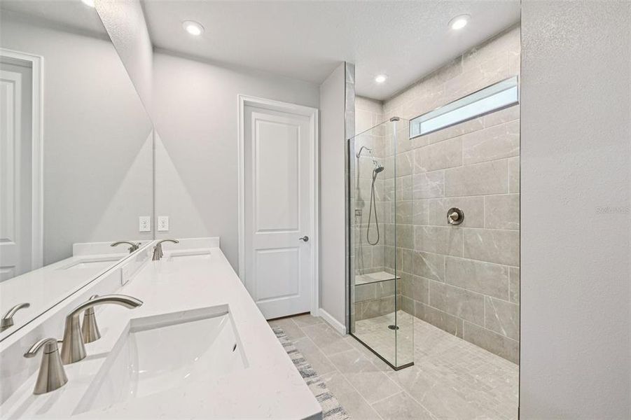 Furnished interior view inside a new home in , Venice (Image 42).