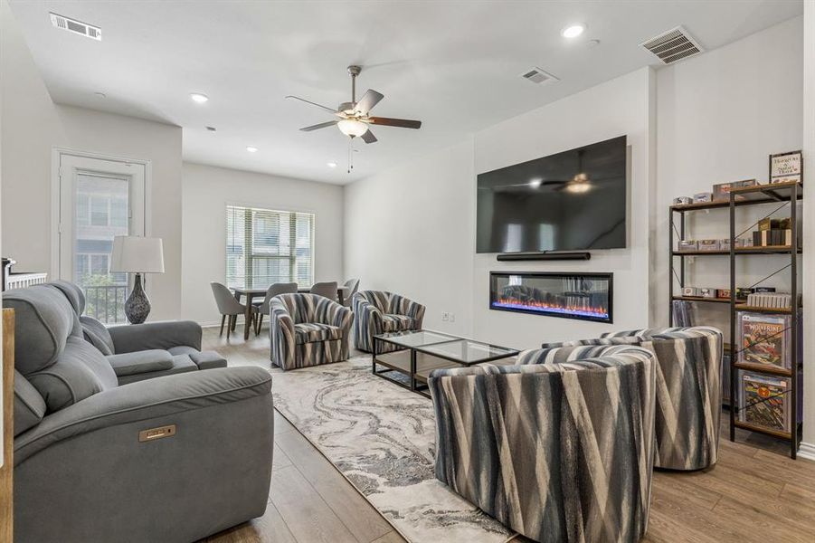 Furnished interior view inside a new home in , Frisco (Image 12).