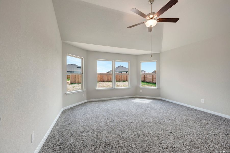 Spacious, unfurnished interior of a new home in Hickory Ridge Estates, Elmendorf (Image 26).
