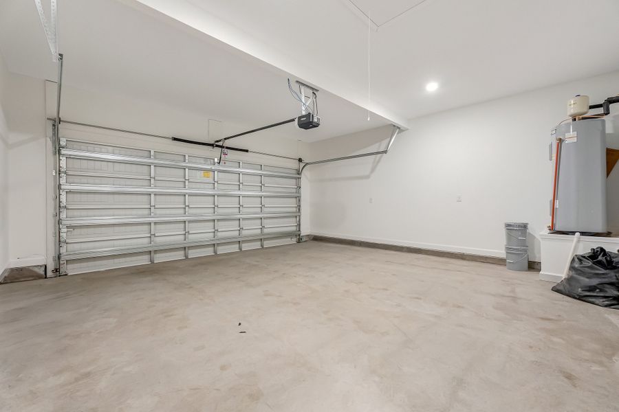 Spacious, unfurnished interior of a new home in Oak Hollow, Crestview (Image 37). Spacious, unfurnished interior of a new home in Oak Hollow, Crestview (Image 37).