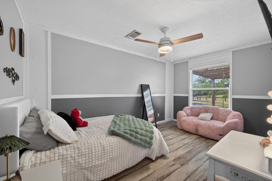 Furnished interior view inside a new home in , Hempstead (Image 10).