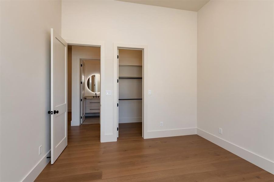 Spacious, unfurnished interior of a new home in , Heath (Image 24).