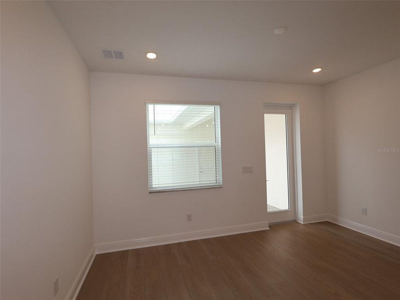 Spacious, unfurnished interior of a new home in SeaFlower, Bradenton (Image 8).