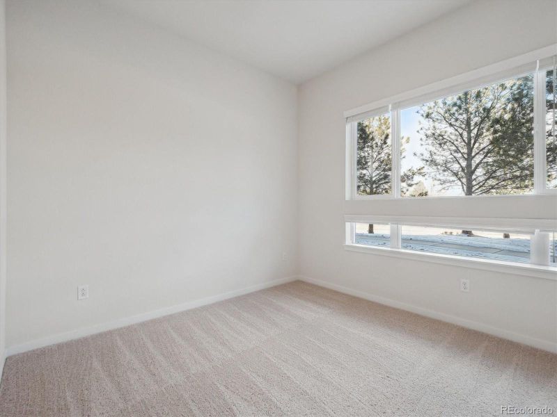 Spacious, unfurnished interior of a new home in Condo Collection at Grand Vue at Interlocken, Broomfield (Image 12).