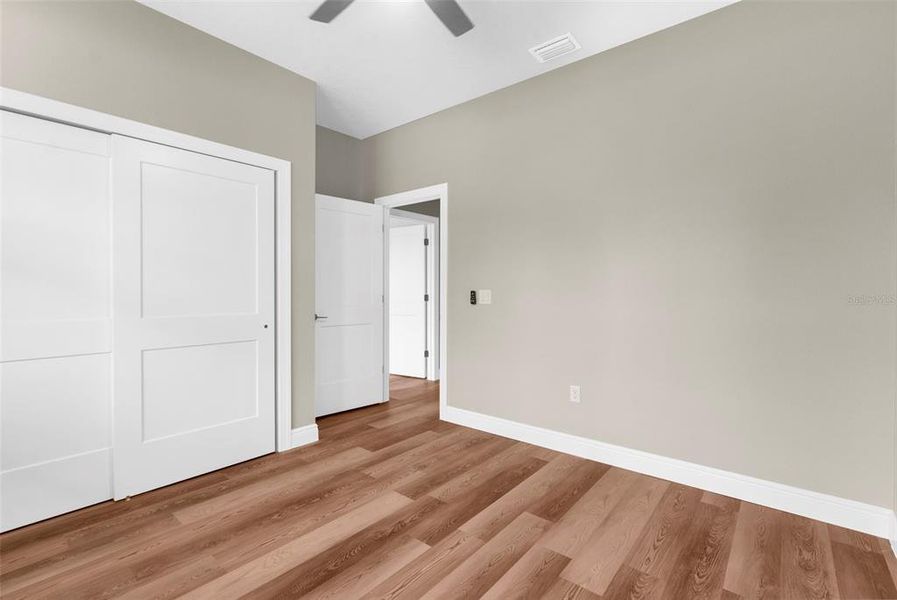 Spacious, unfurnished interior of a new home in , Weeki Wachee (Image 29).
