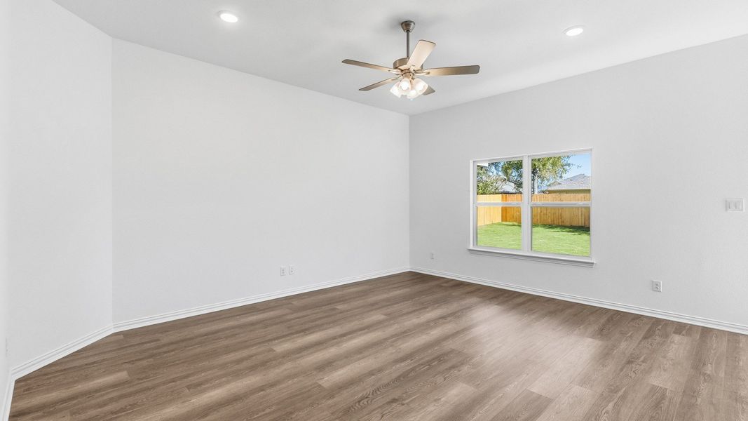 Furnished interior view inside a new home in Creeks Crossing, Elgin (Image 6).