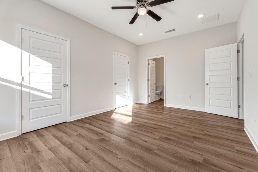 Spacious, unfurnished interior of a new home in Live Oak Cottages, Freeport (Image 21). Spacious, unfurnished interior of a new home in Live Oak Cottages, Freeport (Image 21).